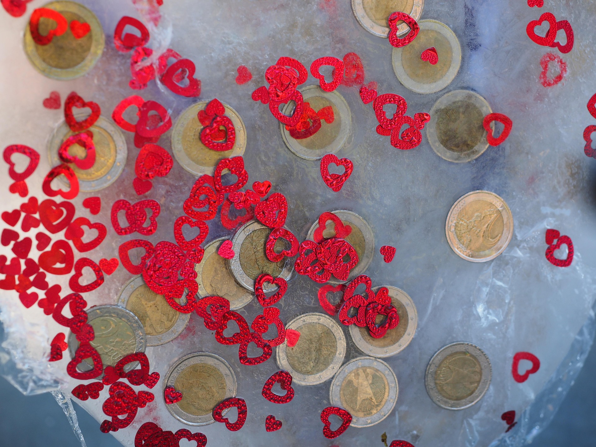 How do I pay securely on a dating site?